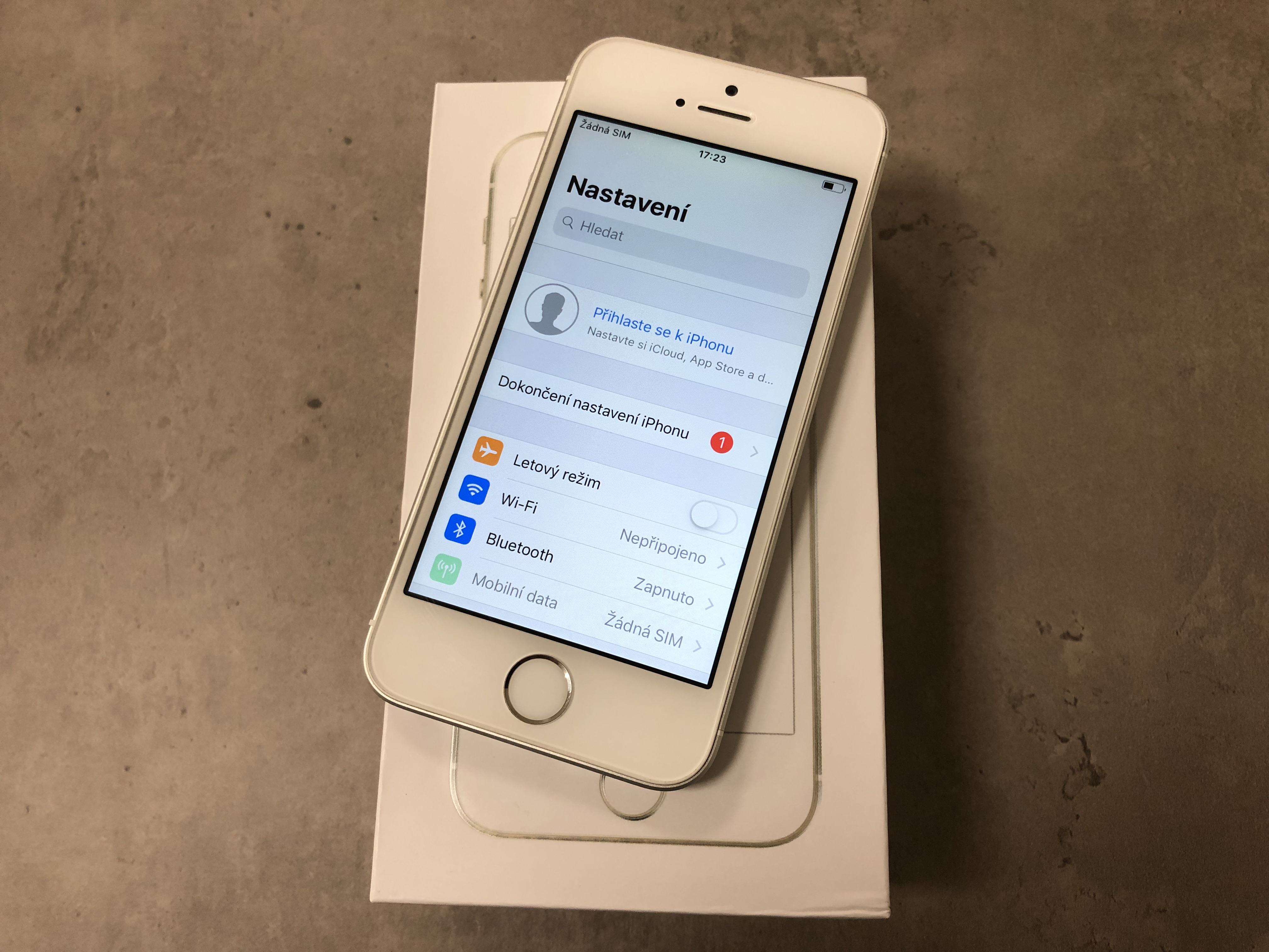 iPhone SE 64 GB Silver