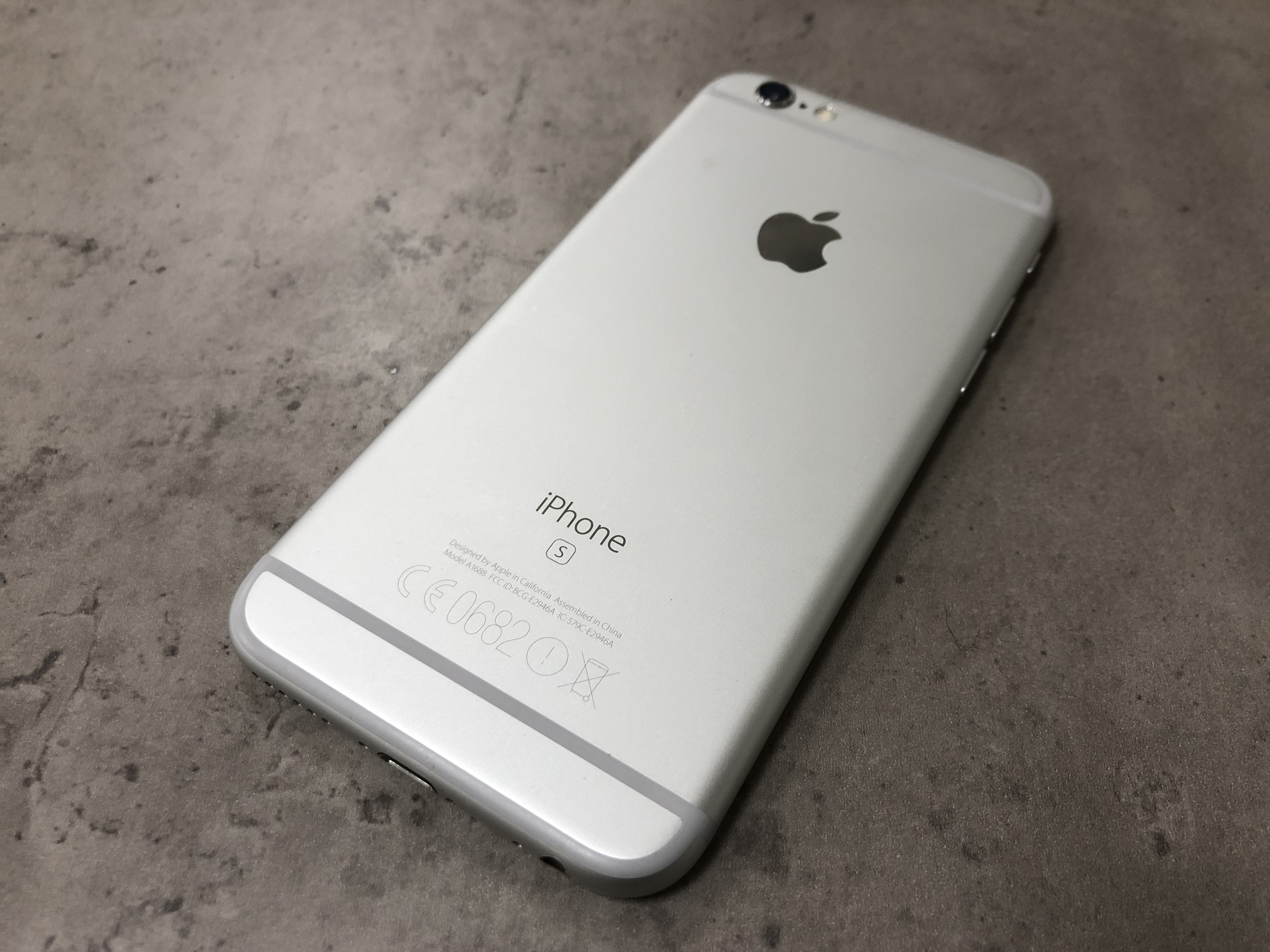 iPhone 6S 64 GB silver