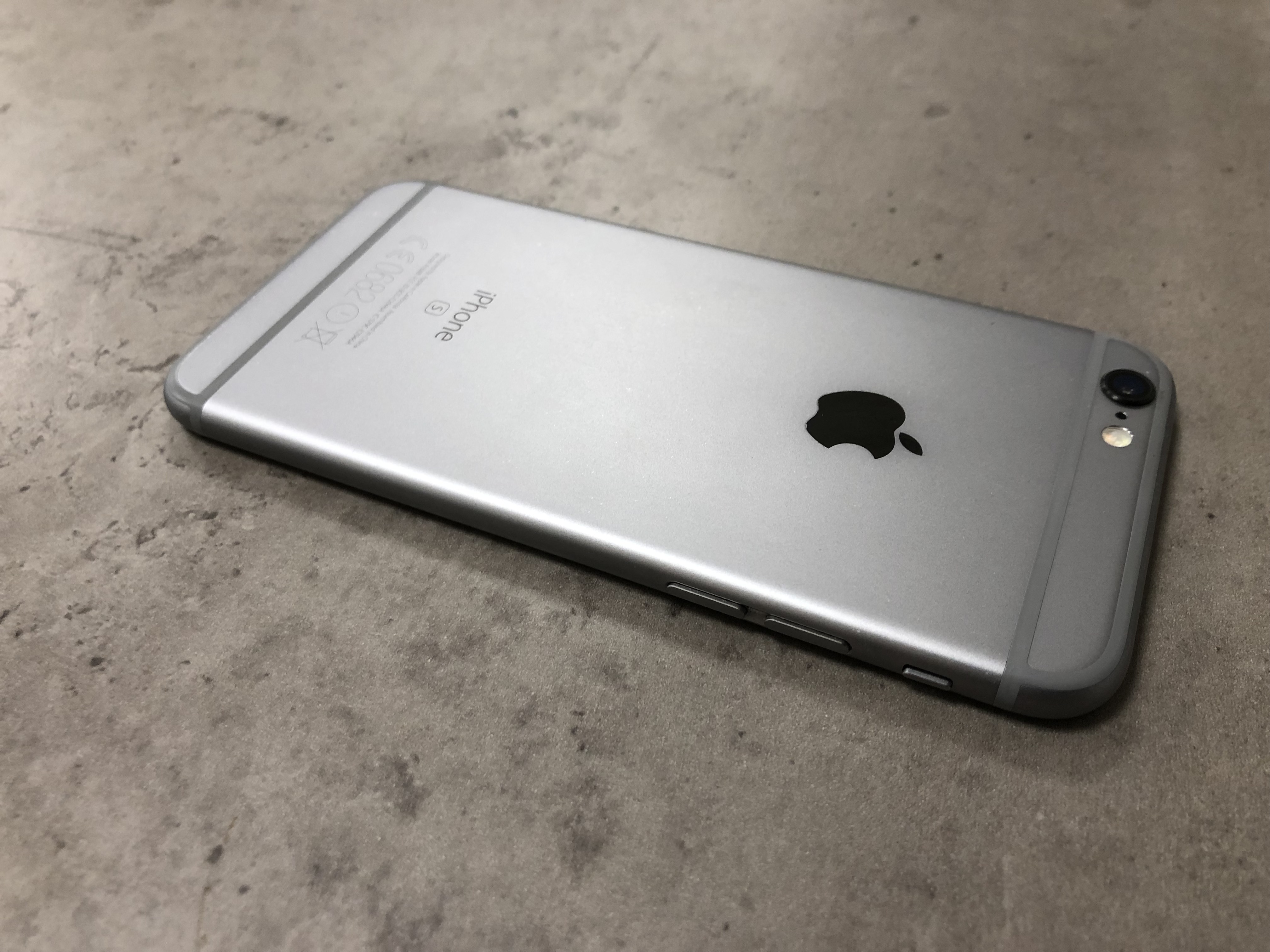 iPhone 6S 64GB Space gray