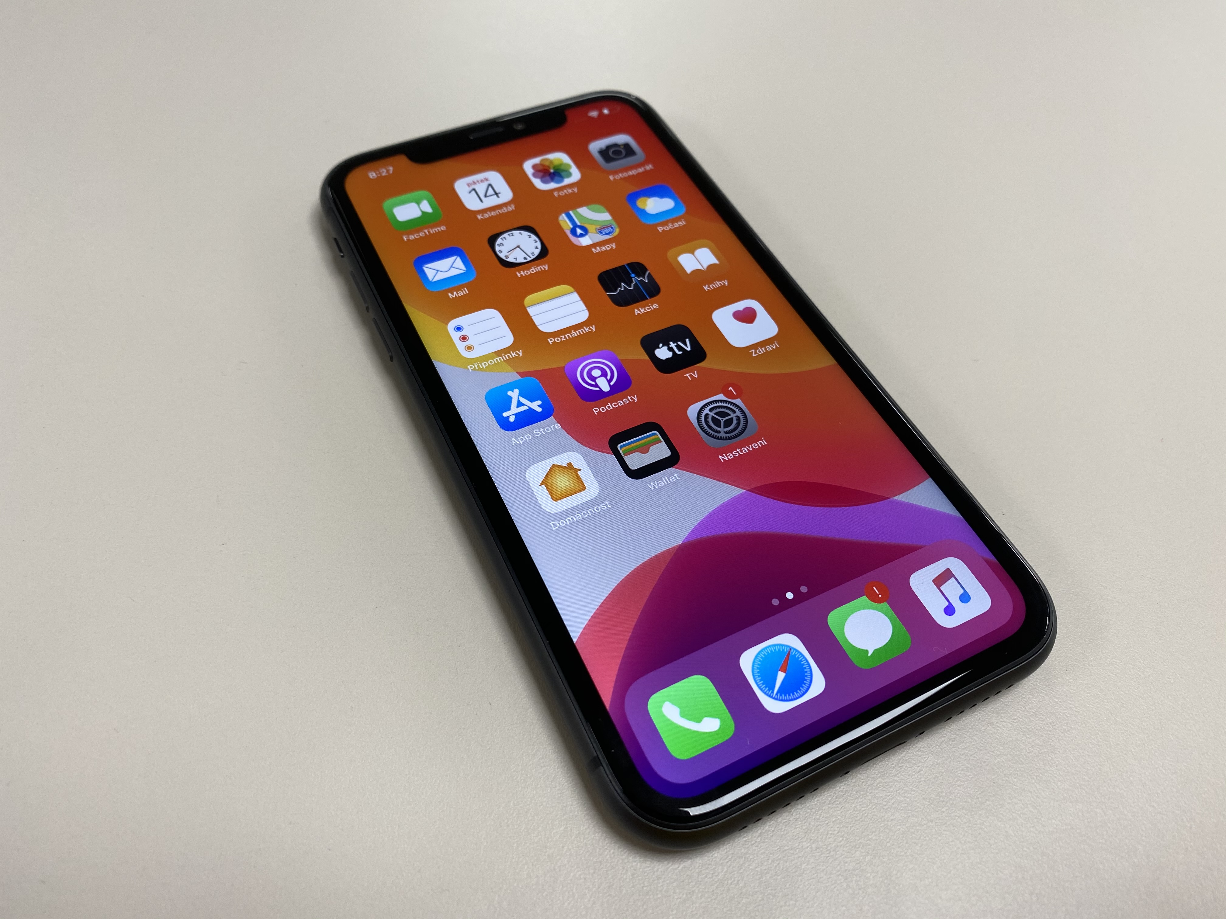 iPhone 11 64GB black-zánovní