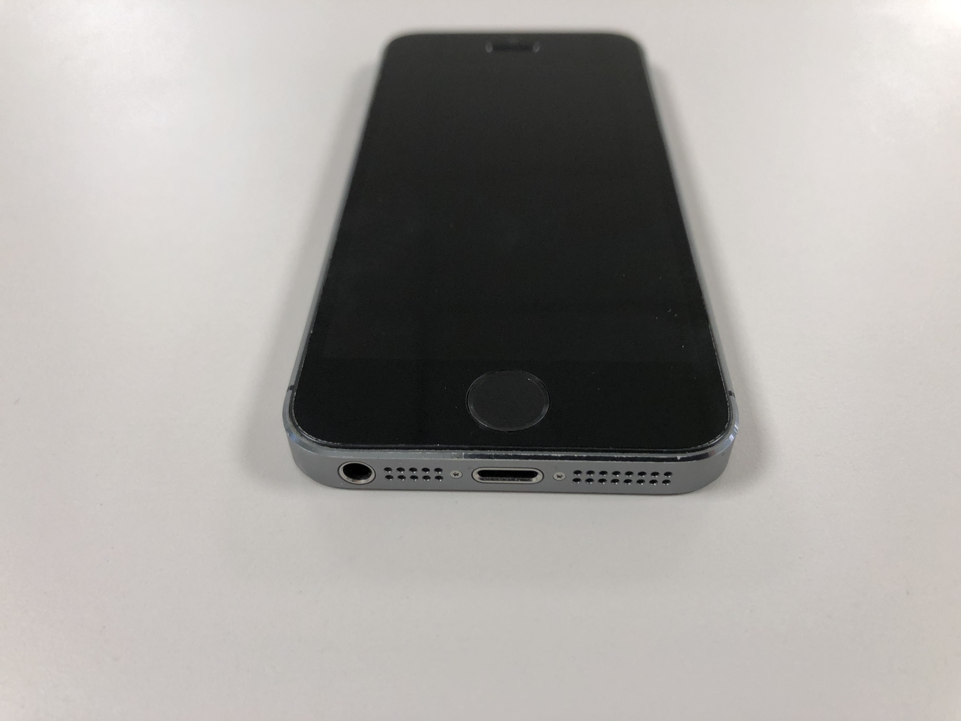 iPhone 5S 16GB Space gray